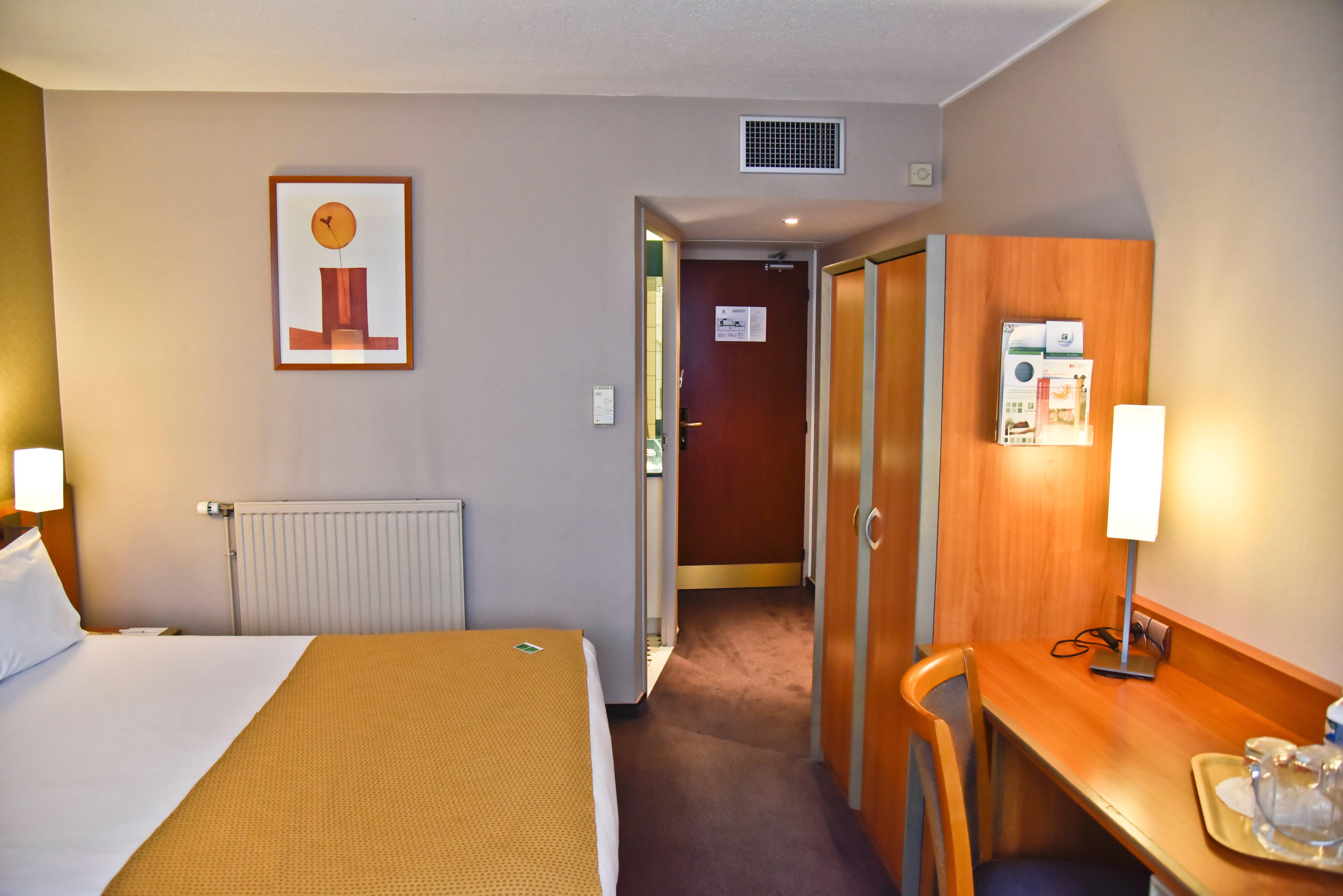 Holiday Inn Calais-Centre, An Ihg Hotel Esterno foto